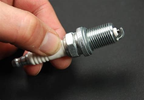spark plug replacement lawn mower